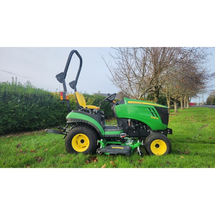 John Deere 1026R